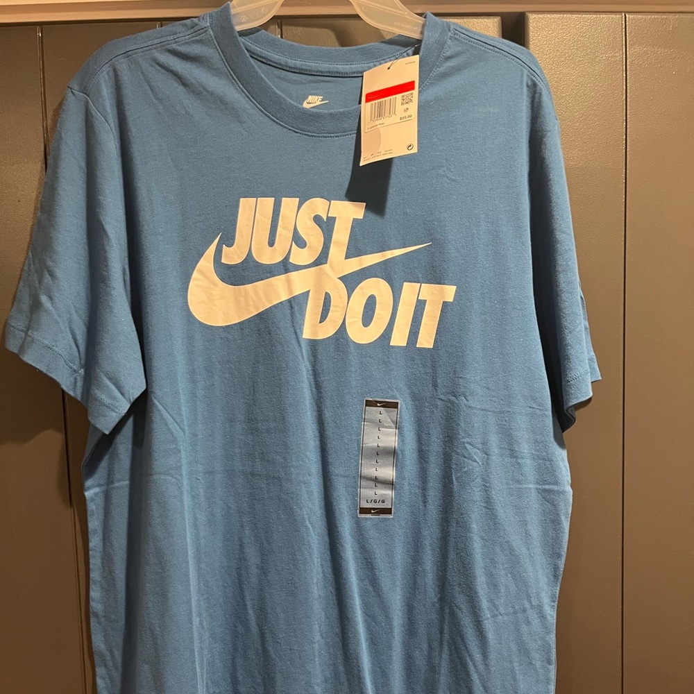 Mens Nike T-Shirt